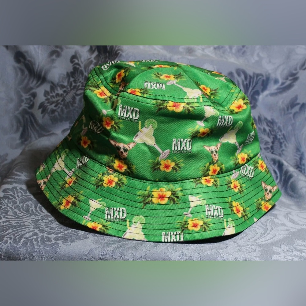 🩷Bucket Hat Unisex MXD Cocktail Co. Branded Hawaiian print with dog  & drink